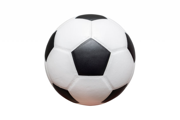 准备开球的足球孤立在白色的背景图片下载