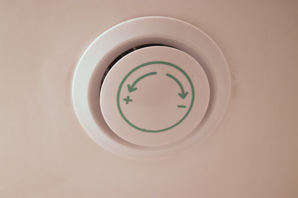 万隆胶囊酒店的白色空调通风口图片下载