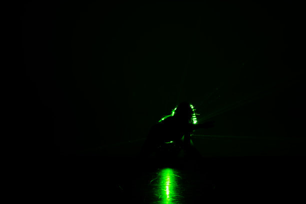 现代风格的舞者图片下载