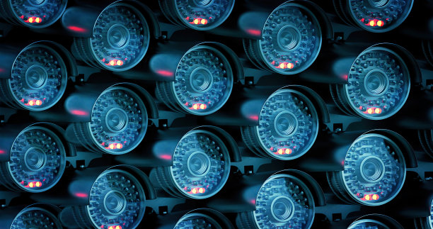 未来派的监控摄像头扫描着街道图片下载