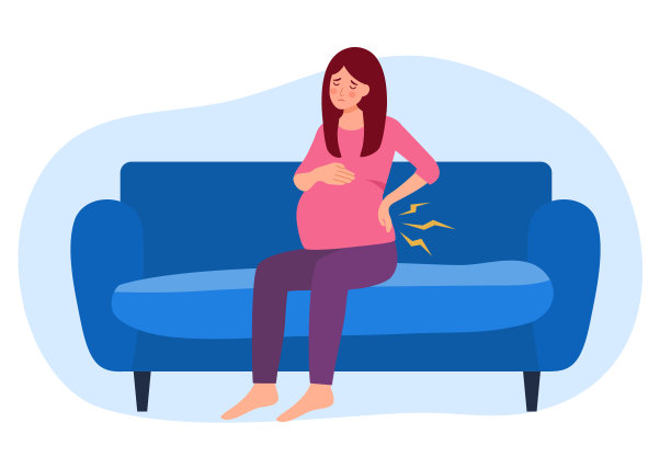 孕妇坐在沙发上，在白色背景的扁平设计中出现背痛症状。疲惫的孕妇。图片下载