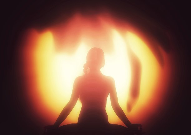 一个燃烧能量和冥想的女人的3D插图图片下载