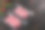 肋眼牛排包与圣诞树，在旧的深色木制桌子背景，与文本复制空间图片下载
