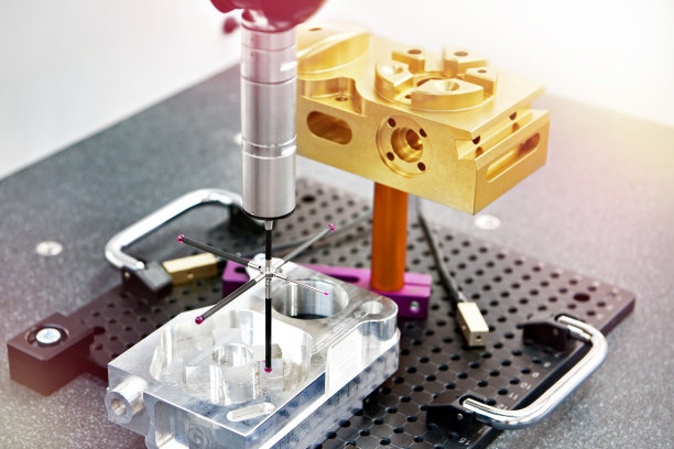 三坐标测量机及金属零件图片下载