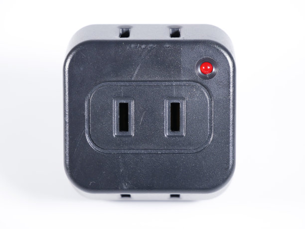 三叉水龙头黑色，特写照片图片下载