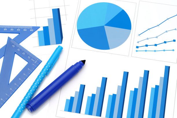 用记号笔和标尺绘制图形图片下载