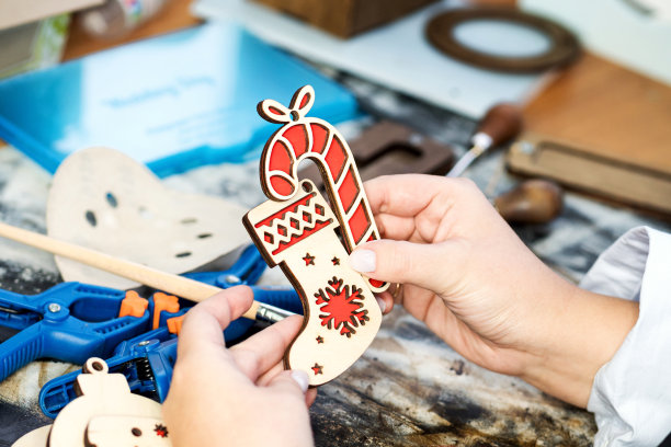 木工车间环保圣诞玩具图片下载