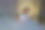 亚洲妇女躺在白色的床上在卧室里看起来担心或思考一些关于她的生活或工作在半夜在家里。图片下载