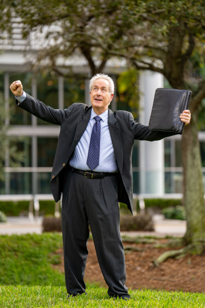 感谢上帝给他的工作加薪图片下载