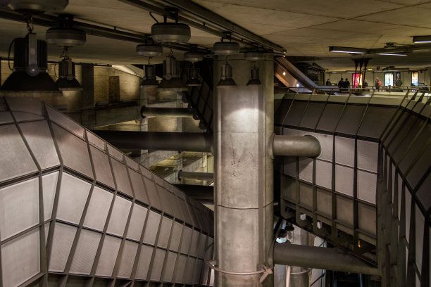 西敏寺地铁站内图片下载