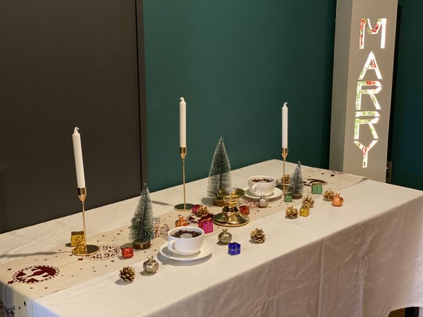 圣诞餐桌布置图片下载