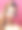 年轻漂亮的金发真实的女人与发型接近和粉红色的背景微笑的化妆图片下载