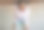 一个运动的年轻女子的肖像捕捉她的呼吸，而户外锻炼图片下载