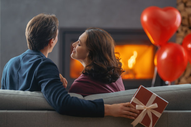 情人节的情侣图片下载