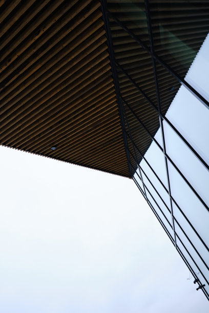 带有斜条纹的木制空间。抽象。空间的文本。线条的背景和纹理图片下载