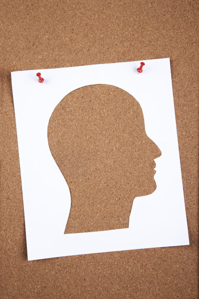 头形纸笔记提醒与拇指图钉图片下载