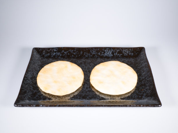 沙拉米饭饼干，特写照片图片下载