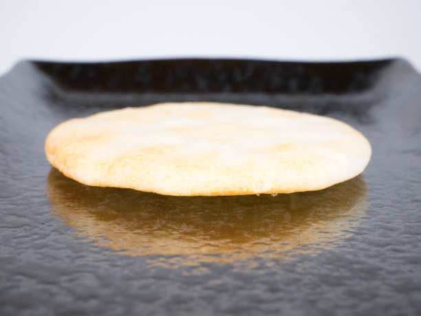 沙拉米饭饼干，特写照片图片下载