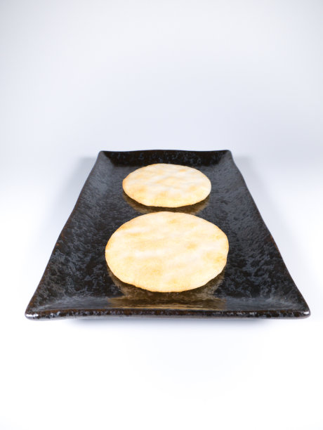 沙拉米饭饼干，特写照片图片下载