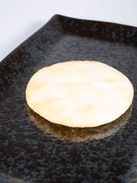 沙拉米饭饼干，特写照片图片下载