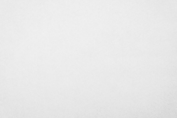 白色回收牛皮纸纹理作为背景。灰色的纸纹理，旧的复古页或旧纸板的垃圾插图。图案粗糙艺术折皱垃圾信件。带有文本复制空间的硬纸板。图片下载