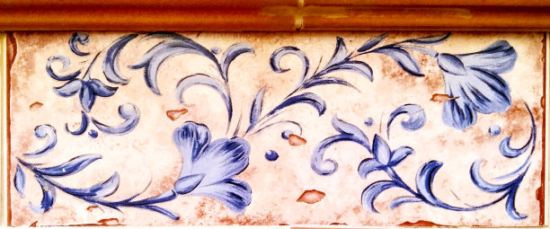 老房子立面传统瓷砖的细节。装饰瓷砖。瓦伦西亚传统瓷砖。花卉装饰。图片下载