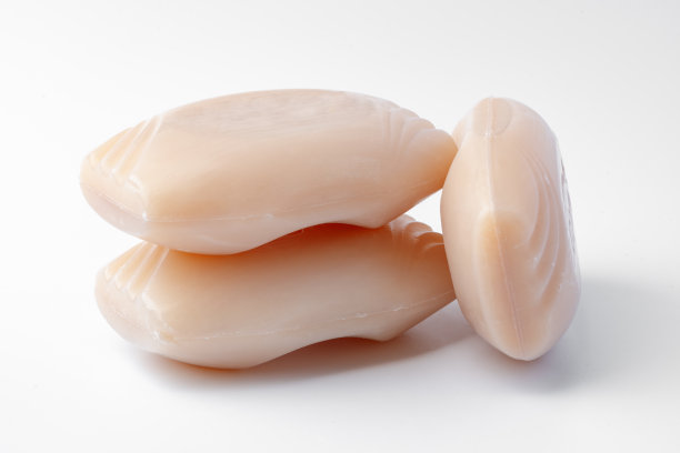 近距离的卫生香皂隔离在白色背景上图片下载