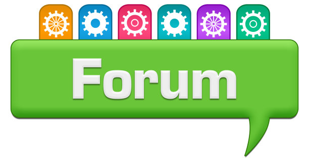 论坛绿色彩色评论与齿轮符号在顶部图片下载