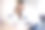 幸福的夫妻坐在家里的办公桌上，同时使用笔记本电脑和银行卡图片下载