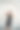 年轻男子在户外锻炼后听音乐的微笑照片。健身运动是人们生活方式的理念。图片下载
