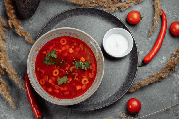 传统的俄罗斯酸菜汤。有选择性的重点。菜单照片，传统食物图片下载