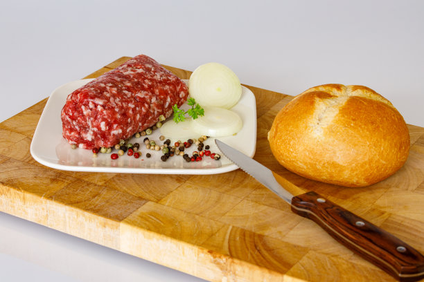 新鲜的肉末从屠宰场图片下载