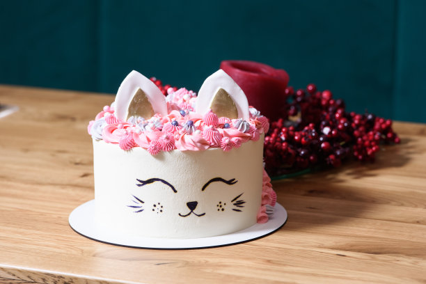 漂亮的猫形蛋糕图片下载