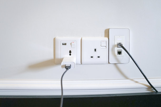 电源插座在墙上图片下载