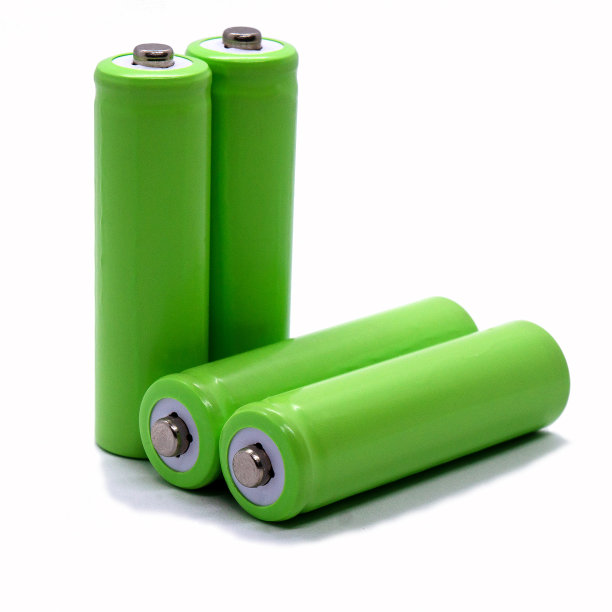 电器用电池，隔离在白色背景上。图片下载