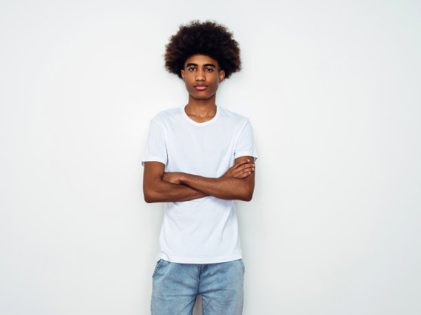 非洲发型的非洲裔美国人图片下载