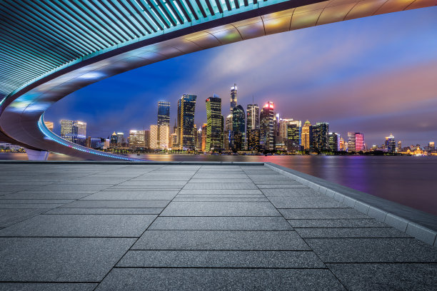 全景天际线和现代建筑在上海空地板图片下载