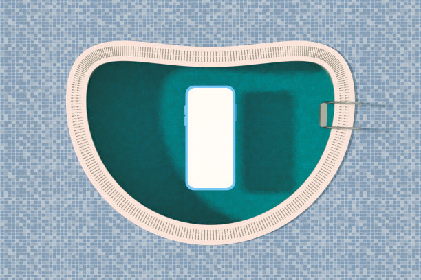 黑屏智能手机对游泳池暑期度假旅游的概念图片下载