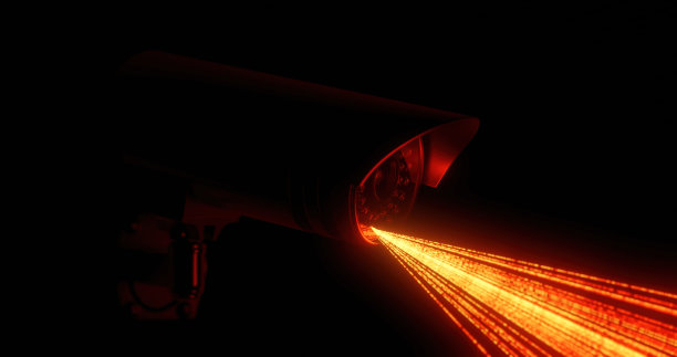 红外线从闭路电视摄像机，在黑暗中指向一边图片下载