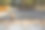 木制模板上的铁配件和铺设的管道是用混凝土板浇筑房屋地基的基础。村舍建设、设计、工程通讯。图片下载