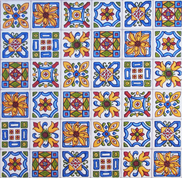 老房子立面传统瓷砖的细节。装饰瓷砖。瓦伦西亚传统瓷砖。花卉装饰。图片下载