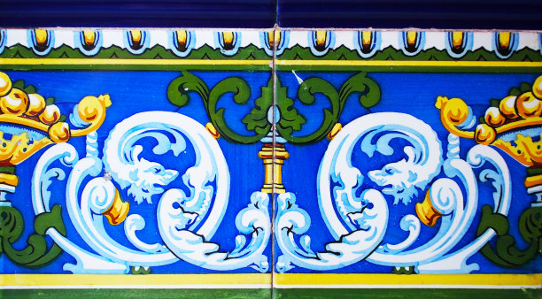 老房子立面传统瓷砖的细节。装饰瓷砖。瓦伦西亚传统瓷砖。花卉装饰。图片下载