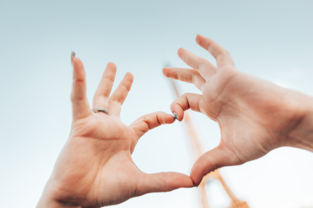 巴黎的情人节图片下载