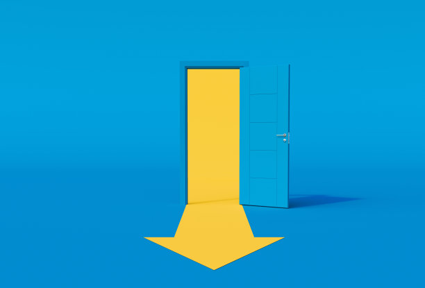 蓝色打开门黄色箭头出来在蓝色背景3d渲染图片下载