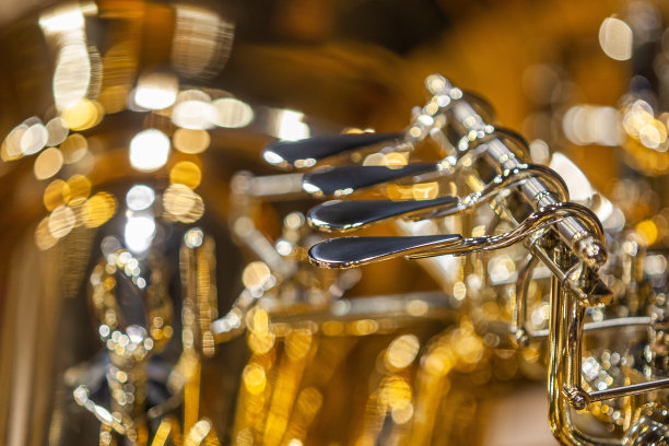 低音管上的阀门碎片图片下载