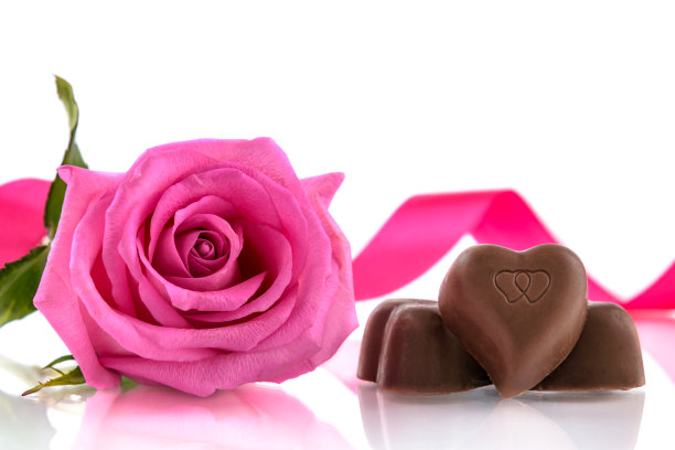 巧克力和粉红玫瑰图片下载