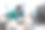 多民族创业团队阿拉伯妇女戴着头巾，在现代开放式办公室室内进行头脑风暴，在笔记本电脑和台式电脑上工作。有选择性的重点图片下载