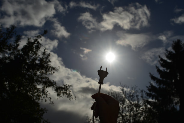 自然可持续能源理念，免费电力理念图片下载