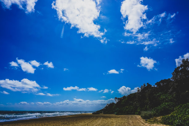 天气好的时候有美丽的沙滩。图片下载