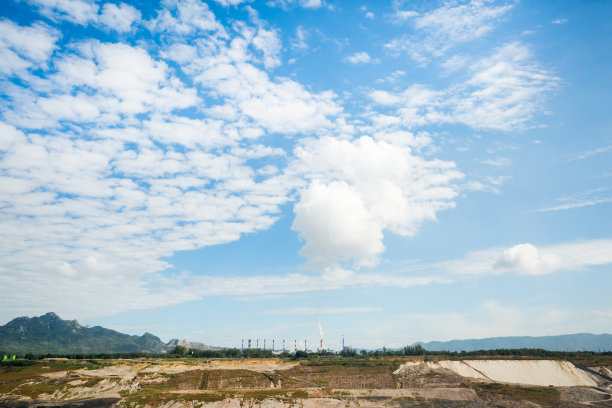 褐煤煤矿，用作电力来源。图片下载
